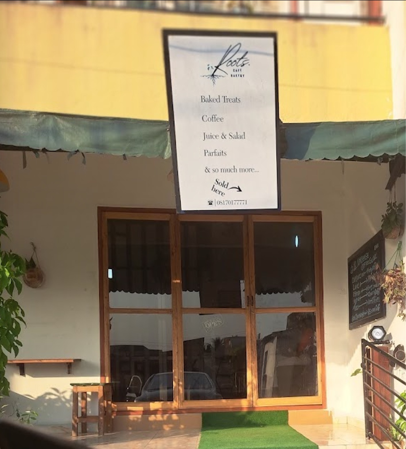 Roots Cafe and Bakery